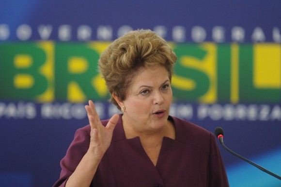 Rousseff-insistirá-en-que-las-regalías-del-petróleo-se-vuelquen-a-la-educación